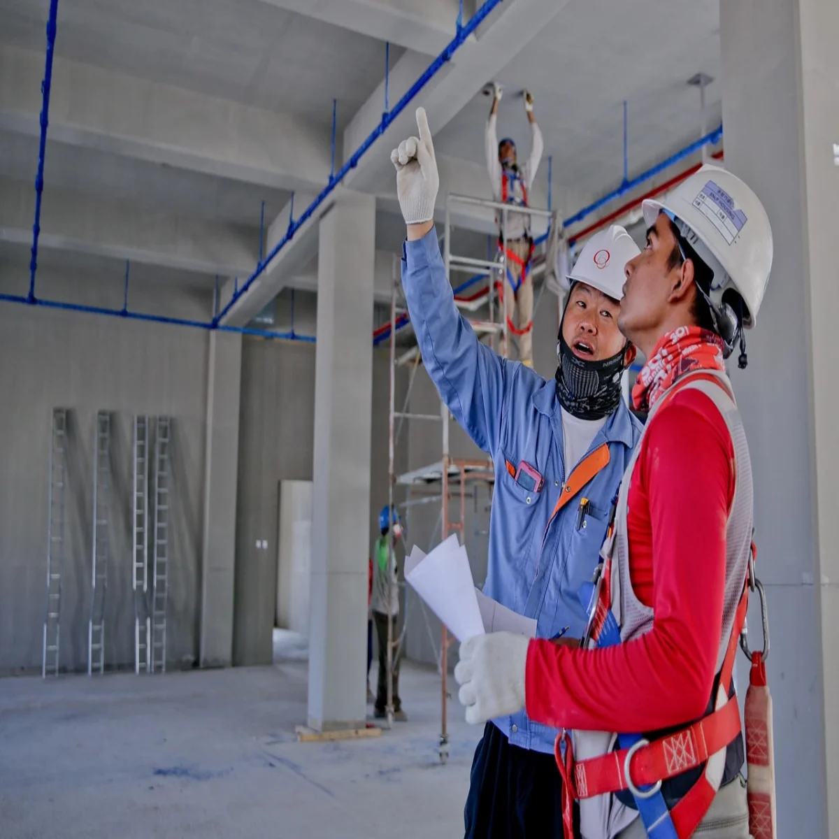 Premium Construction Materials in GCC Countries - Wall Putty, Drywall Panels, Cement Blocks, Precast Concrete, Solar Glass